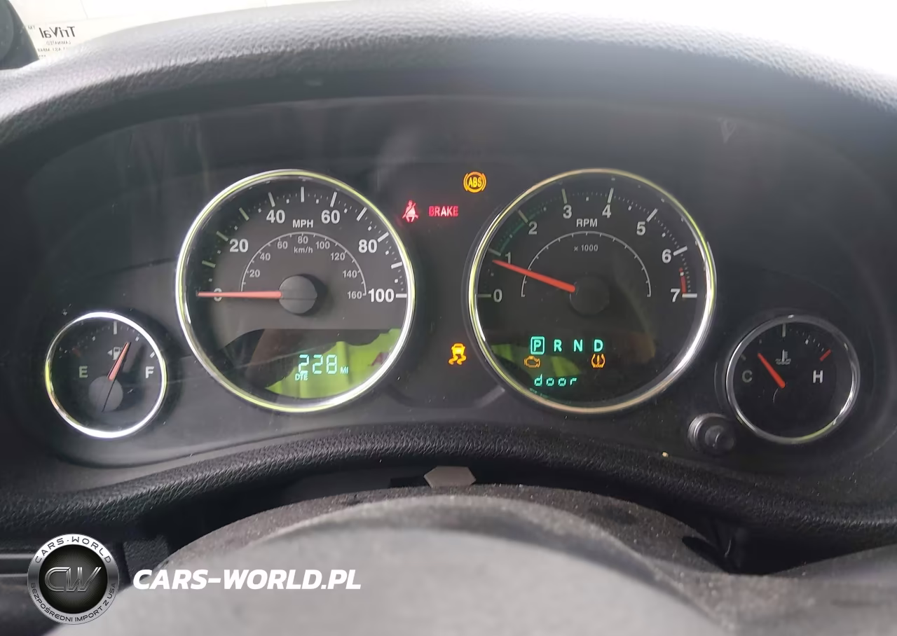 2012 Jeep Wrangler Unlimited Rubicon VIN:1C4BJWFG5CL108064 - 7