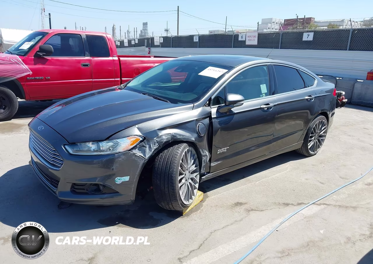 2016 Ford Fusion Energi Titanium VIN:3FA6P0SU4GR235913 - 2