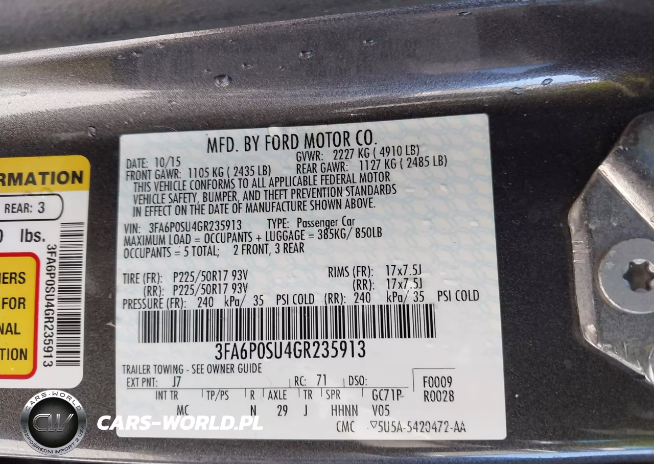 2016 Ford Fusion Energi Titanium VIN:3FA6P0SU4GR235913 - 9