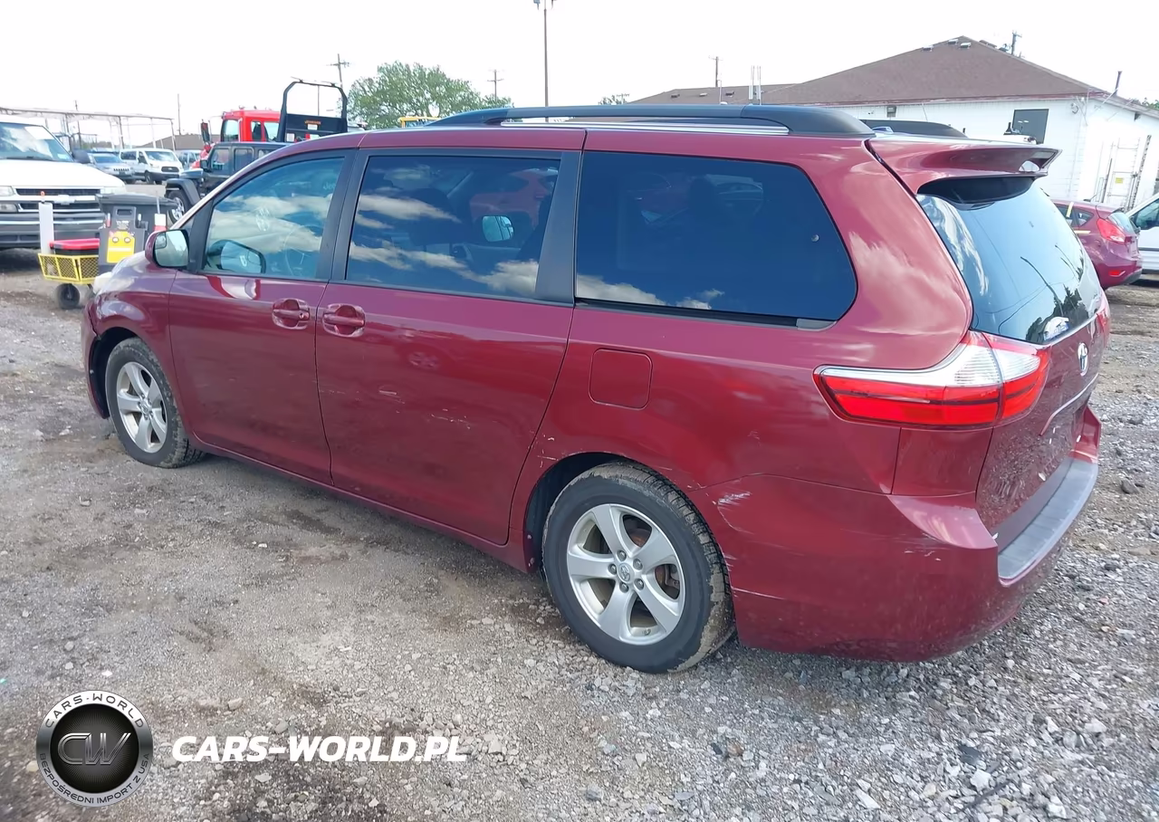 2015 Toyota Sienna Le 8 Passenger VIN:5TDKK3DC3FS538710 - 3