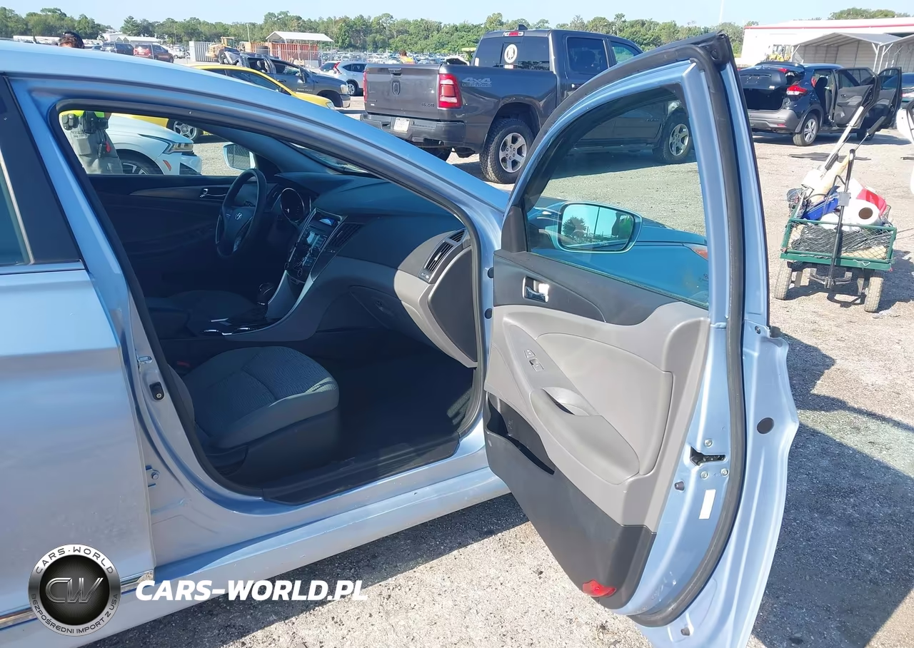 2011 Hyundai Sonata Hybrid VIN:KMHEC4A4XBA001509 - 5