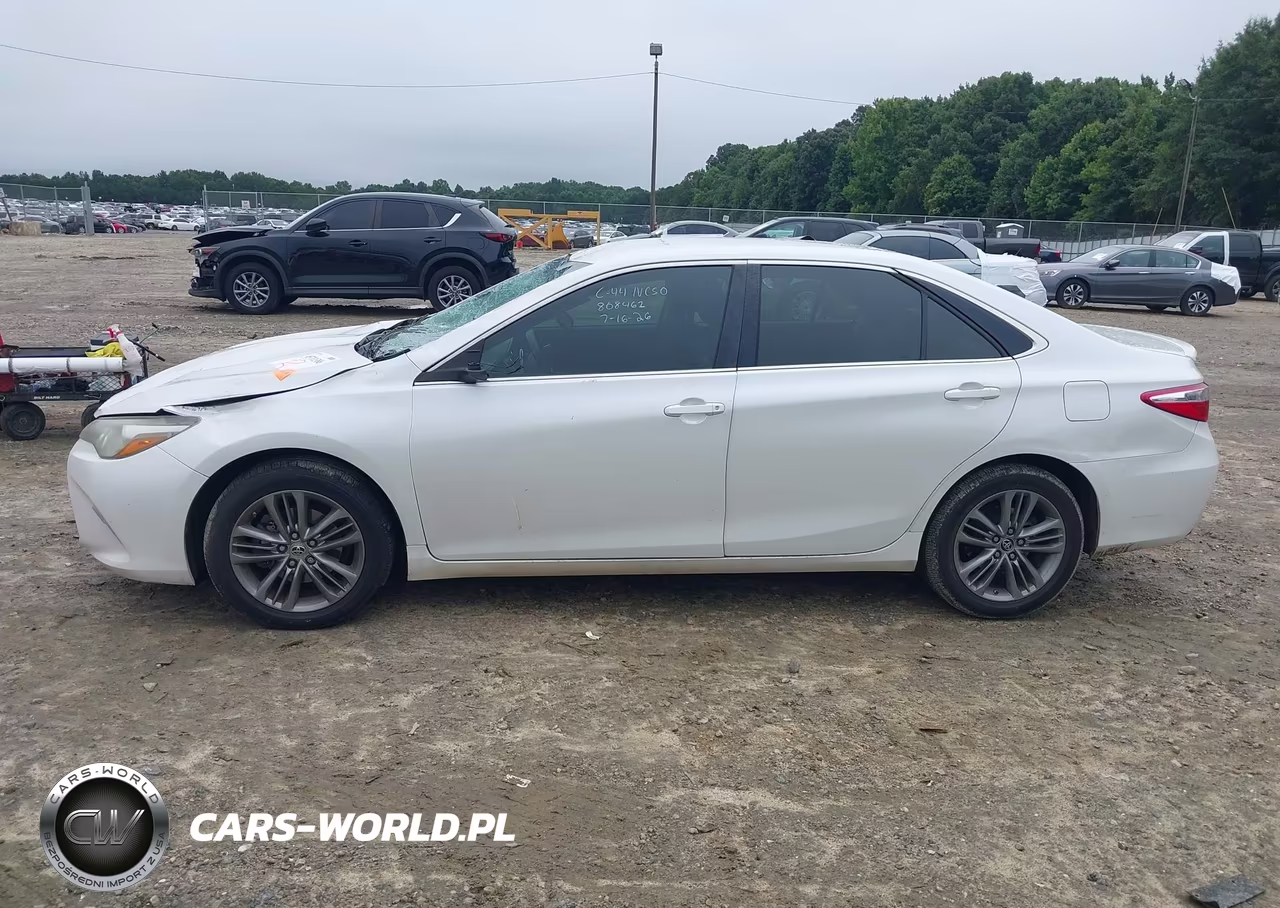 2015 Toyota Camry Se VIN:4T1BF1FK1FU069945 - 14