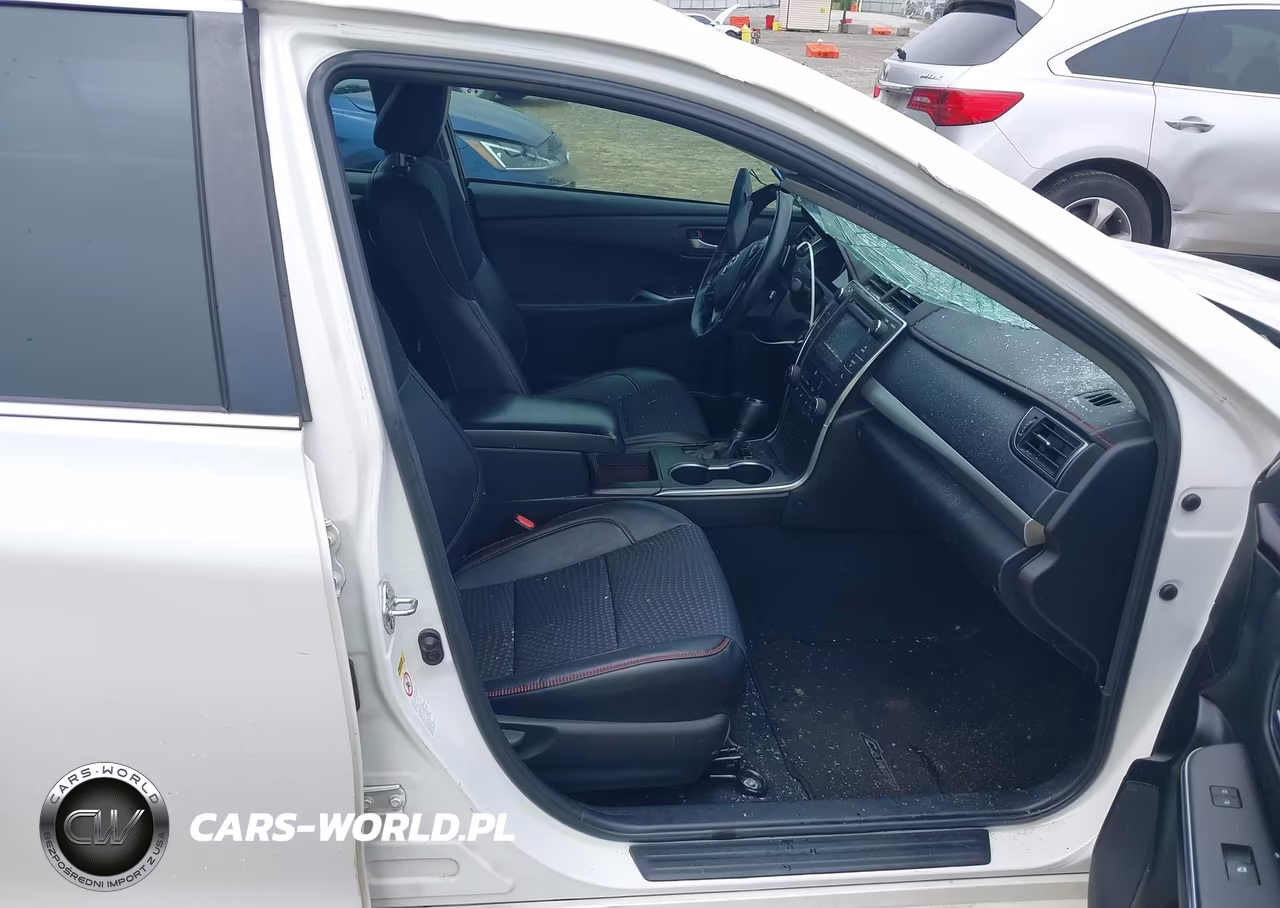 2015 Toyota Camry Se VIN:4T1BF1FK1FU069945 - 5