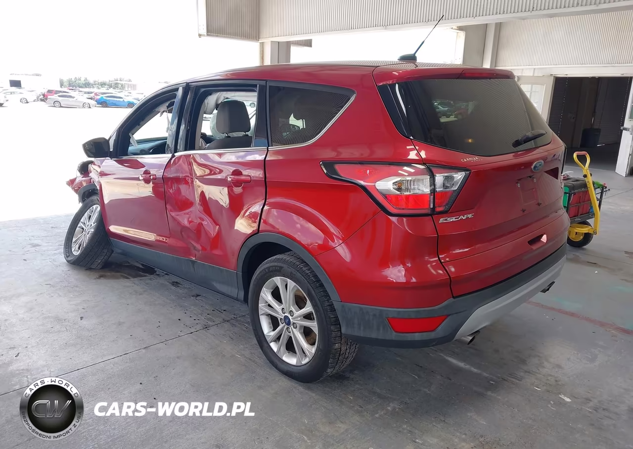 2017 Ford Escape Se VIN:1FMCU9GD9HUB64880 - 3