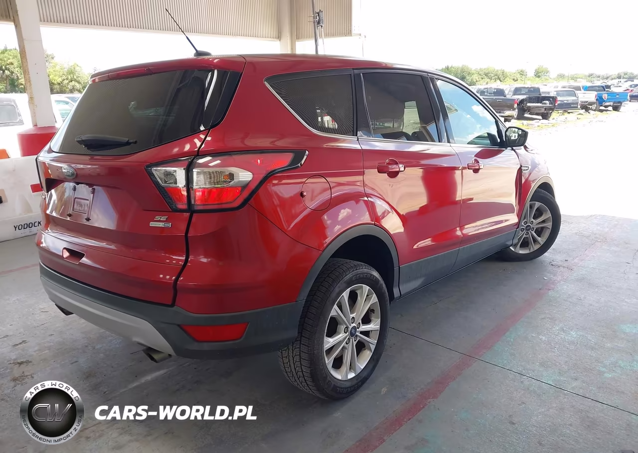 2017 Ford Escape Se VIN:1FMCU9GD9HUB64880 - 4