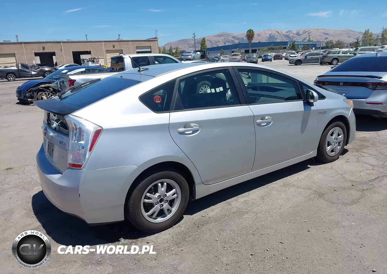 2010 Toyota Prius Iii VIN:JTDKN3DU7A5186729 - 4