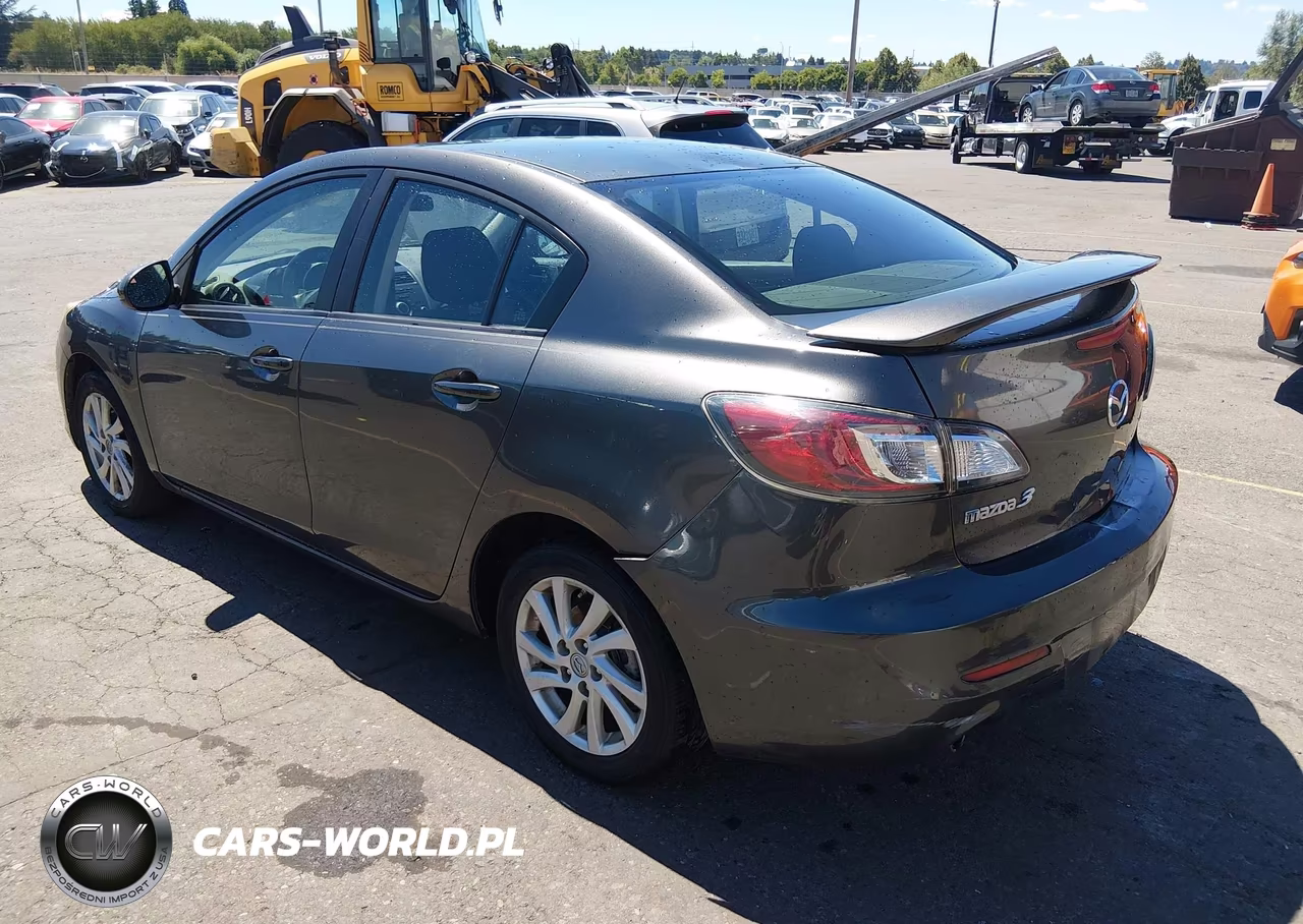 2012 Mazda Mazda3 I Touring VIN:JM1BL1V8XC1568372 - 3