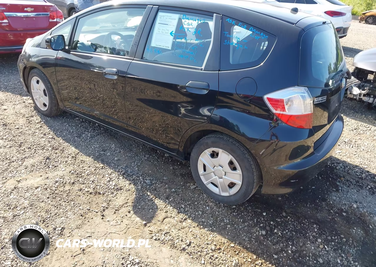 2012 Honda Fit VIN:JHMGE8H31CS002621 - 3