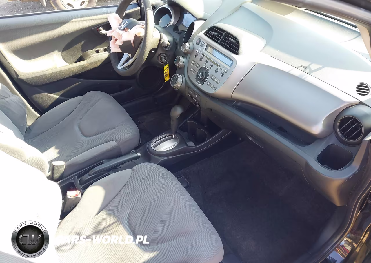 2012 Honda Fit VIN:JHMGE8H31CS002621 - 5