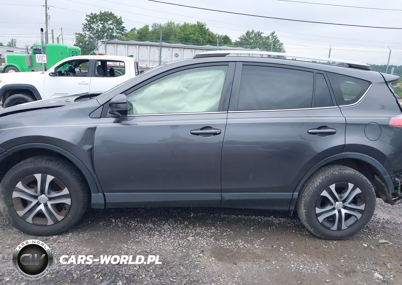 2018 Toyota Rav4 Le VIN:JTMZFREV0JJ154590 - 14