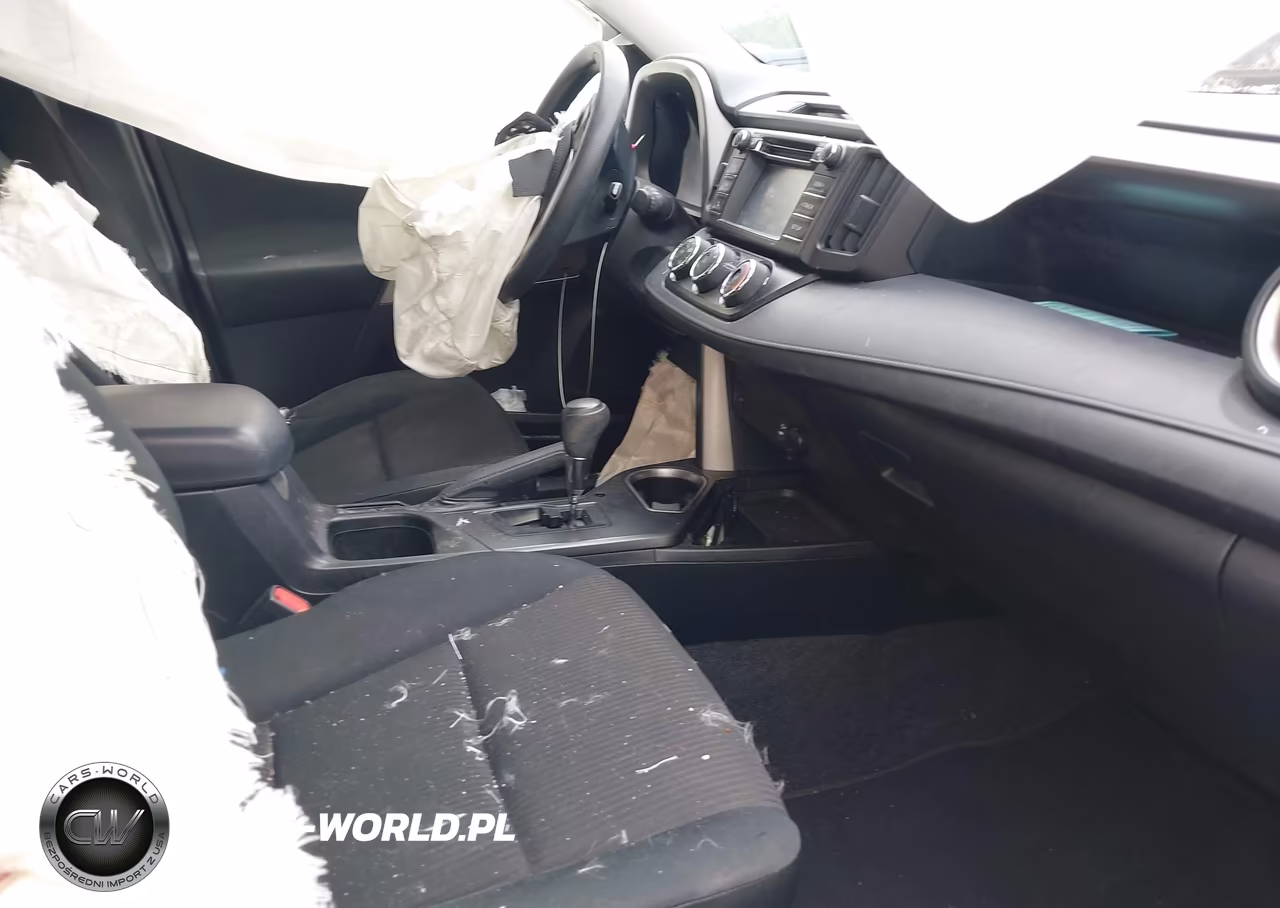 2018 Toyota Rav4 Le VIN:JTMZFREV0JJ154590 - 5
