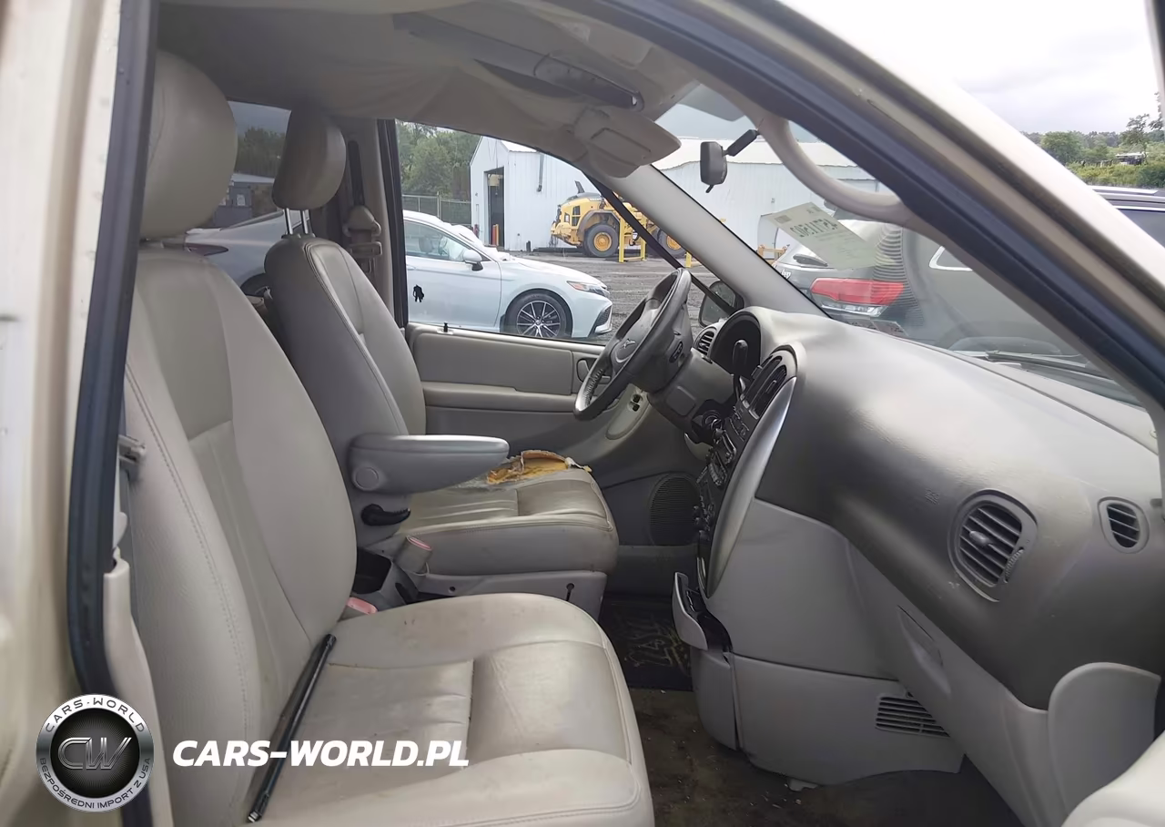2006 Chrysler Town & Country Touring VIN:2A4GP54L56R886935 - 5