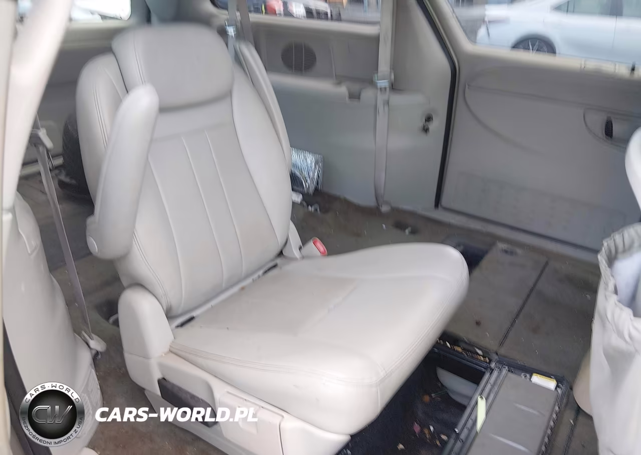 2006 Chrysler Town & Country Touring VIN:2A4GP54L56R886935 - 8