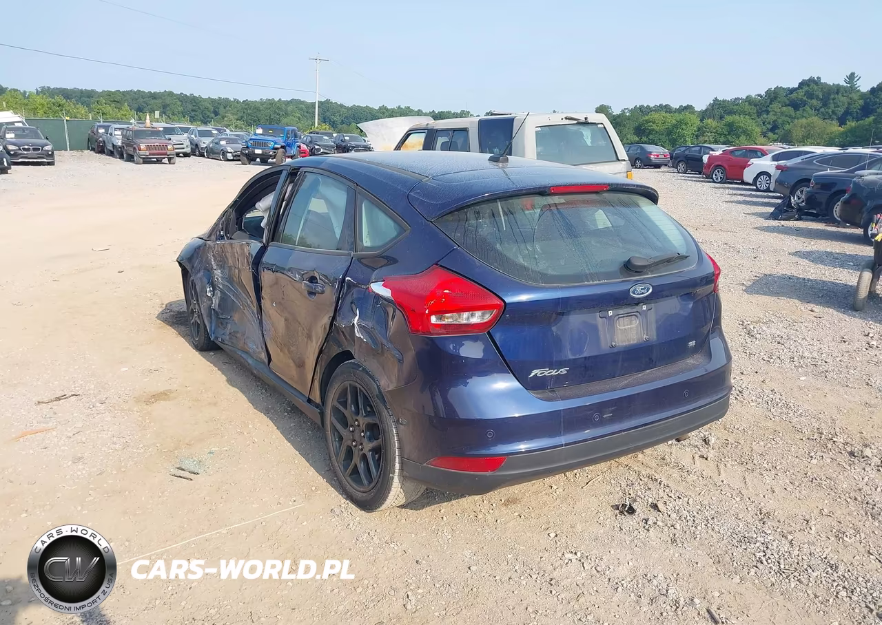 2016 Ford Focus Se VIN:1FADP3K22GL382155 - 3