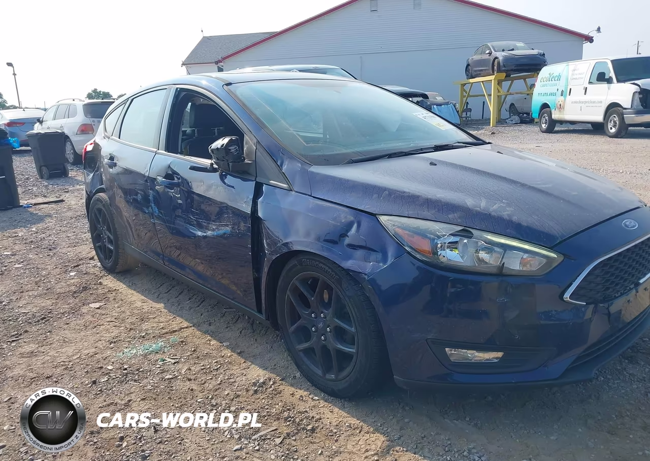 2016 Ford Focus Se VIN:1FADP3K22GL382155 - 6