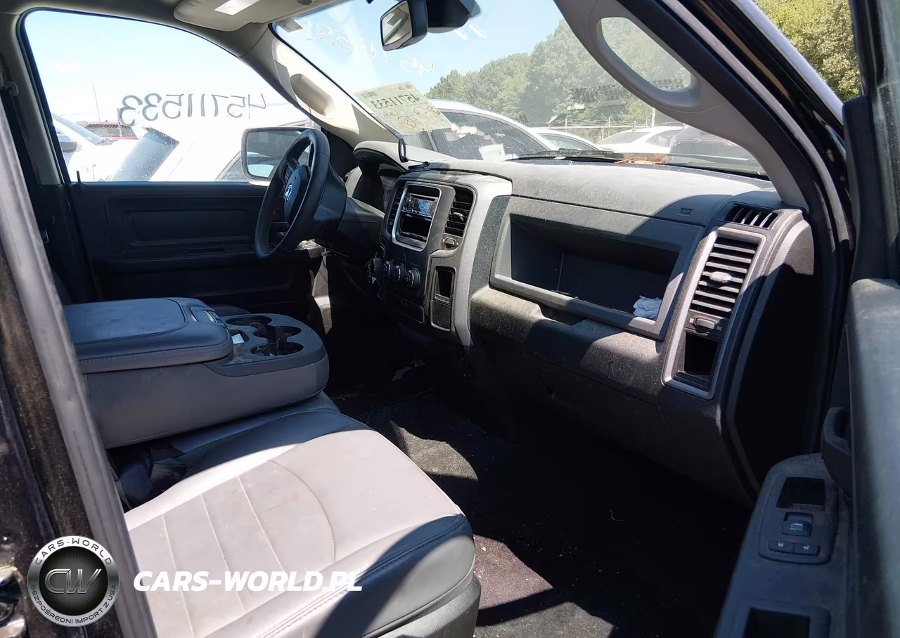 2018 Ram 1500 Express 4X4 6'4 Box VIN:1C6RR7FG2JS334571 - 5
