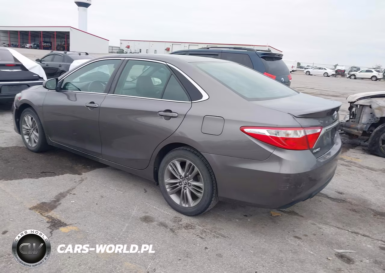 2015 Toyota Camry Se VIN:4T1BF1FK1FU927124 - 3