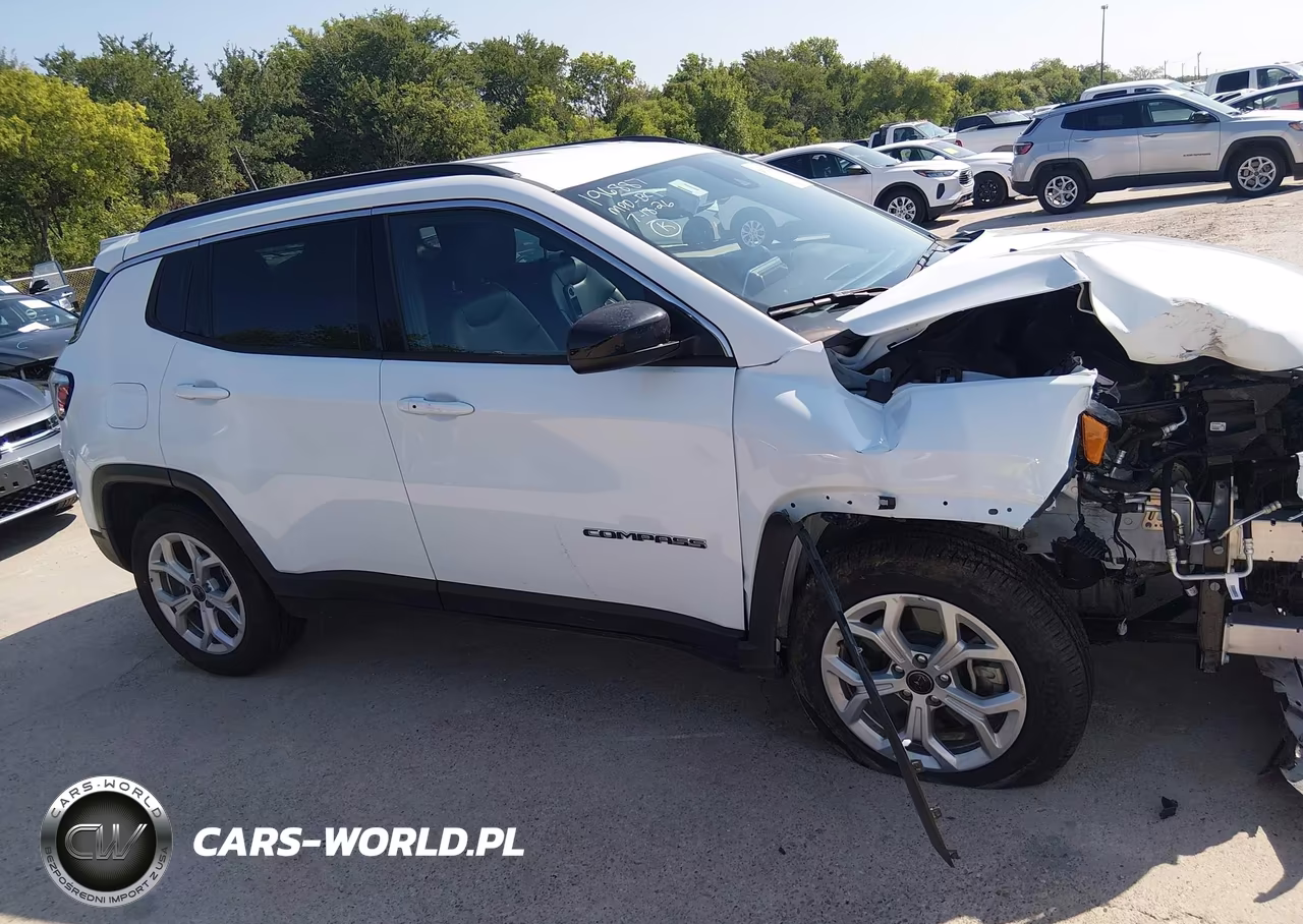 2025 Jeep Compass Latitude 4X4 VIN:3C4NJDBN5ST603857 - 13