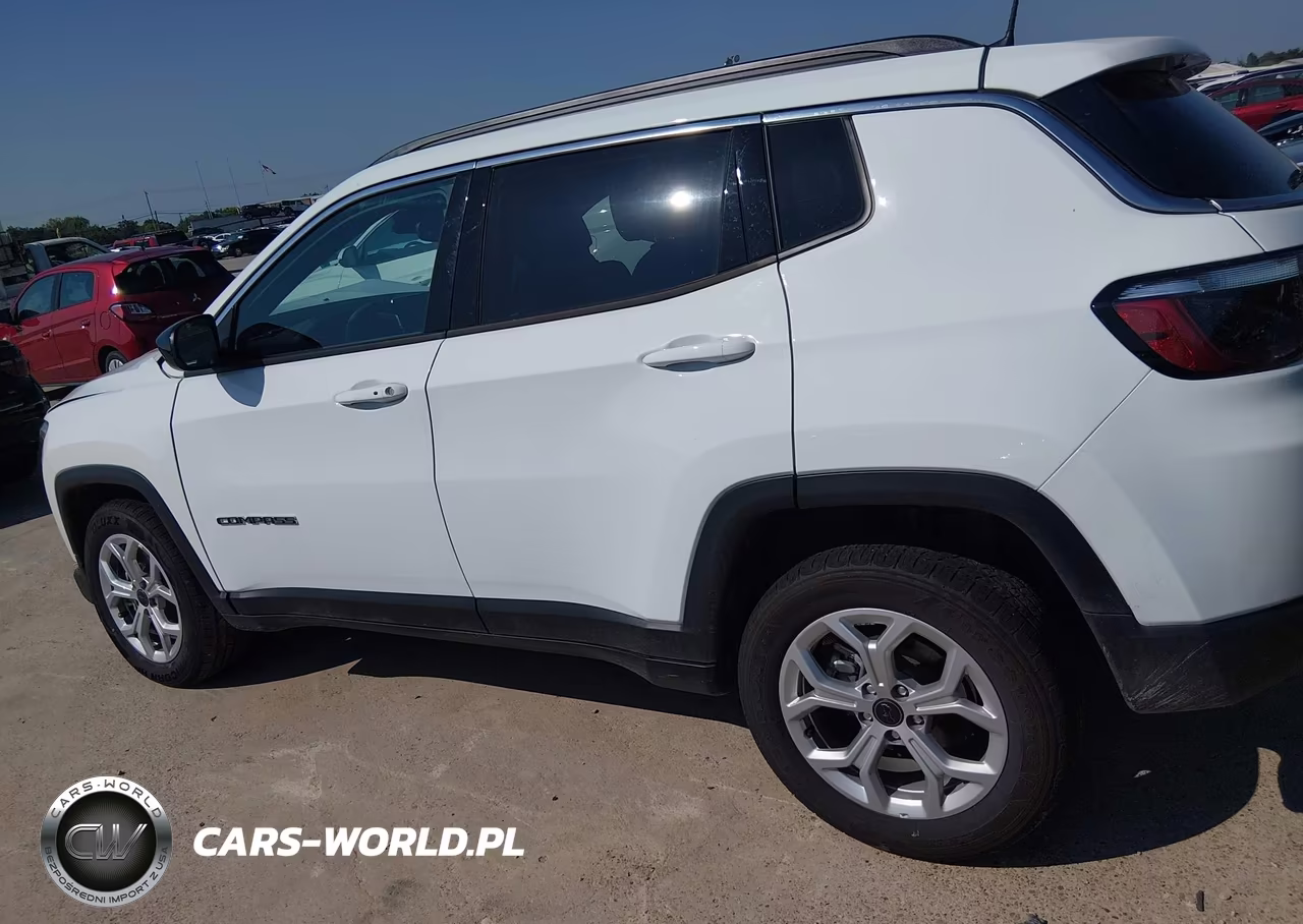 2025 Jeep Compass Latitude 4X4 VIN:3C4NJDBN5ST603857 - 14