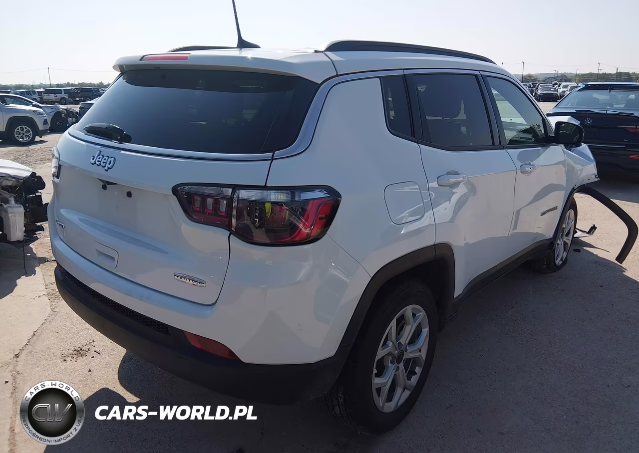 2025 Jeep Compass Latitude 4X4 VIN:3C4NJDBN5ST603857 - 4
