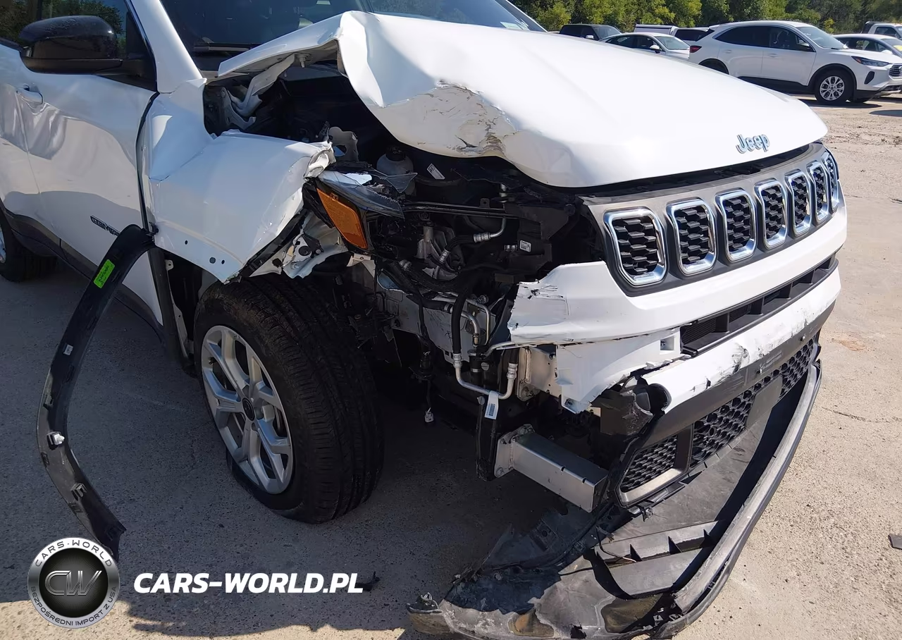 2025 Jeep Compass Latitude 4X4 VIN:3C4NJDBN5ST603857 - 6