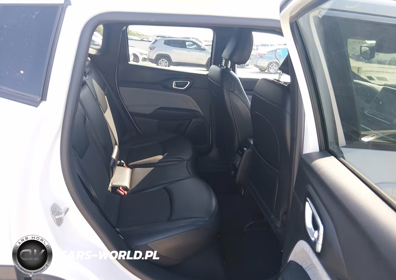 2025 Jeep Compass Latitude 4X4 VIN:3C4NJDBN5ST603857 - 8