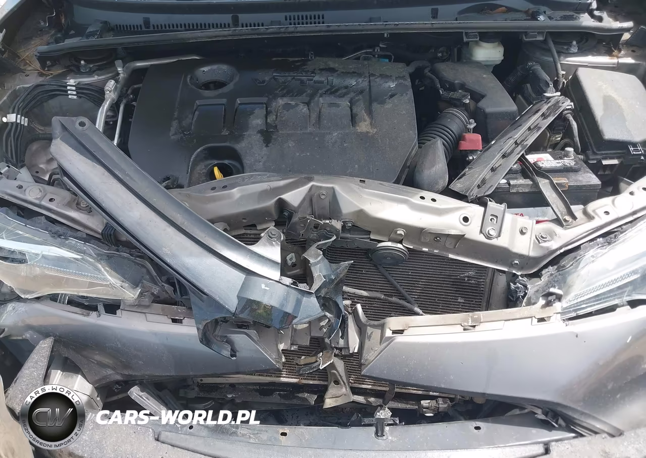 2018 Toyota Corolla Le VIN:2T1BURHE3JC061450 - 10