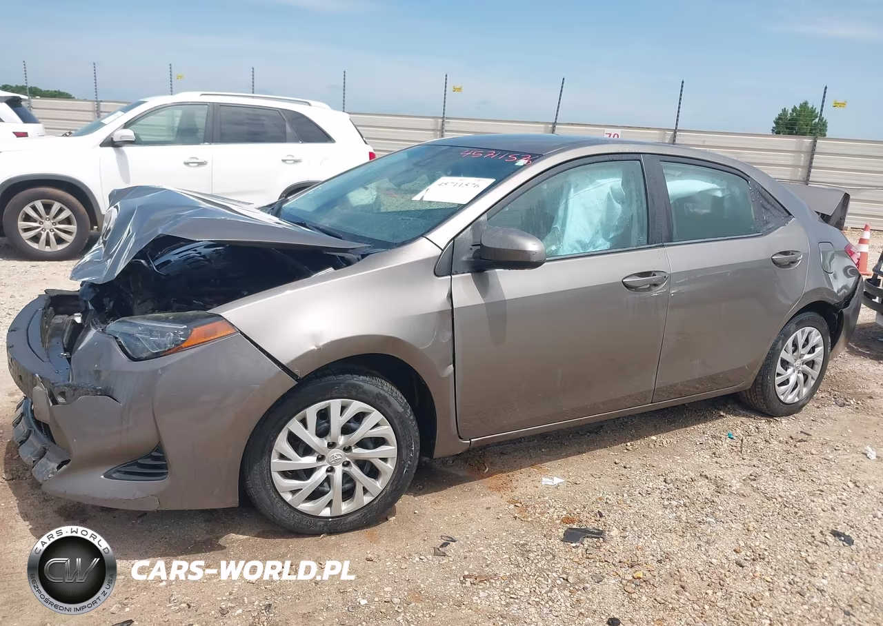 2018 Toyota Corolla Le VIN:2T1BURHE3JC061450 - 2