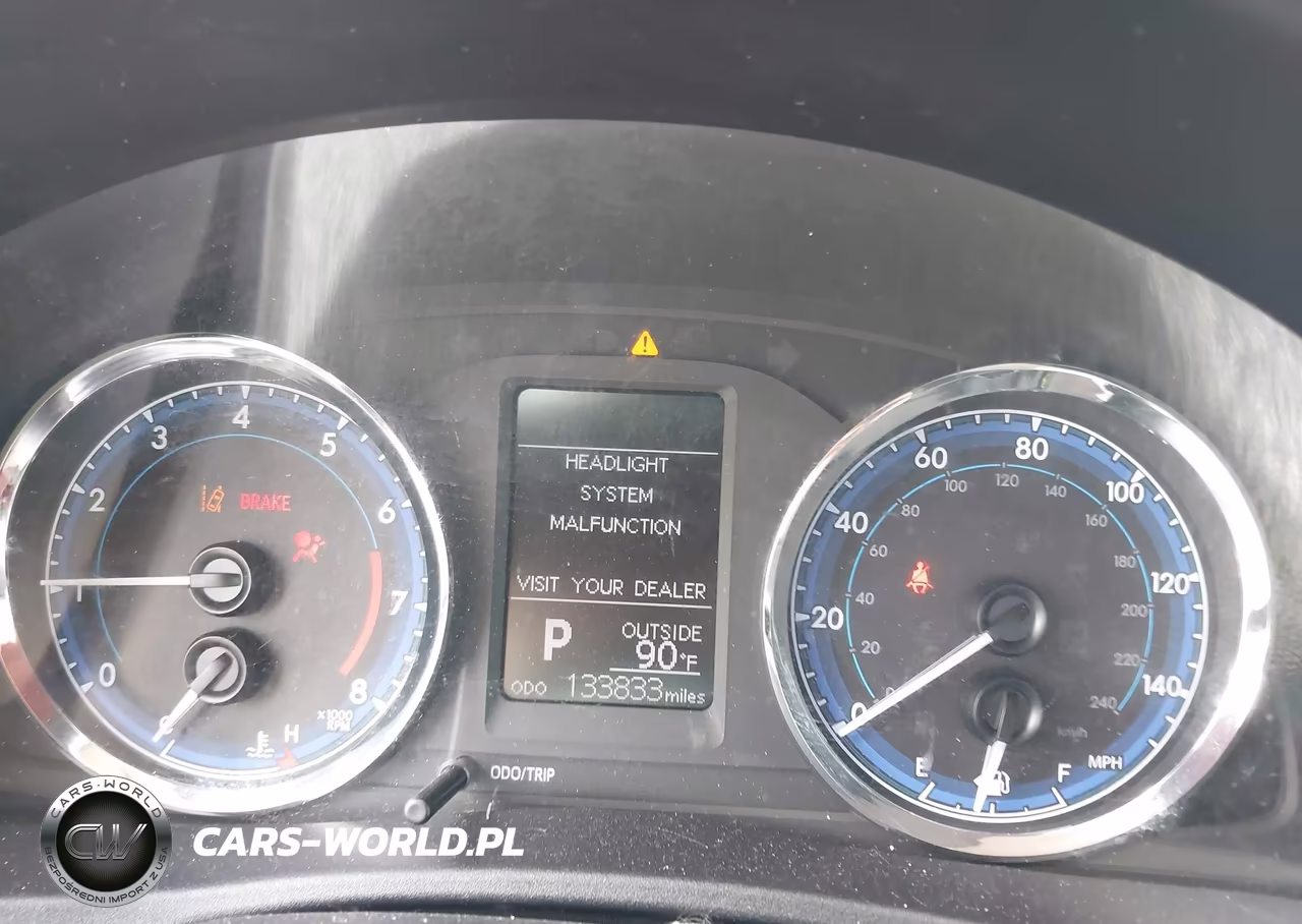 2018 Toyota Corolla Le VIN:2T1BURHE3JC061450 - 7