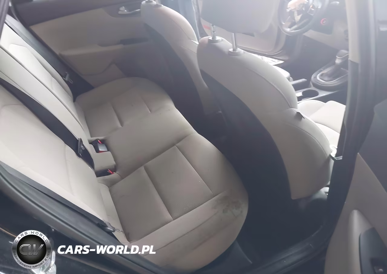 2021 Kia Forte Lxs VIN:3KPF24AD0ME373162 - 8