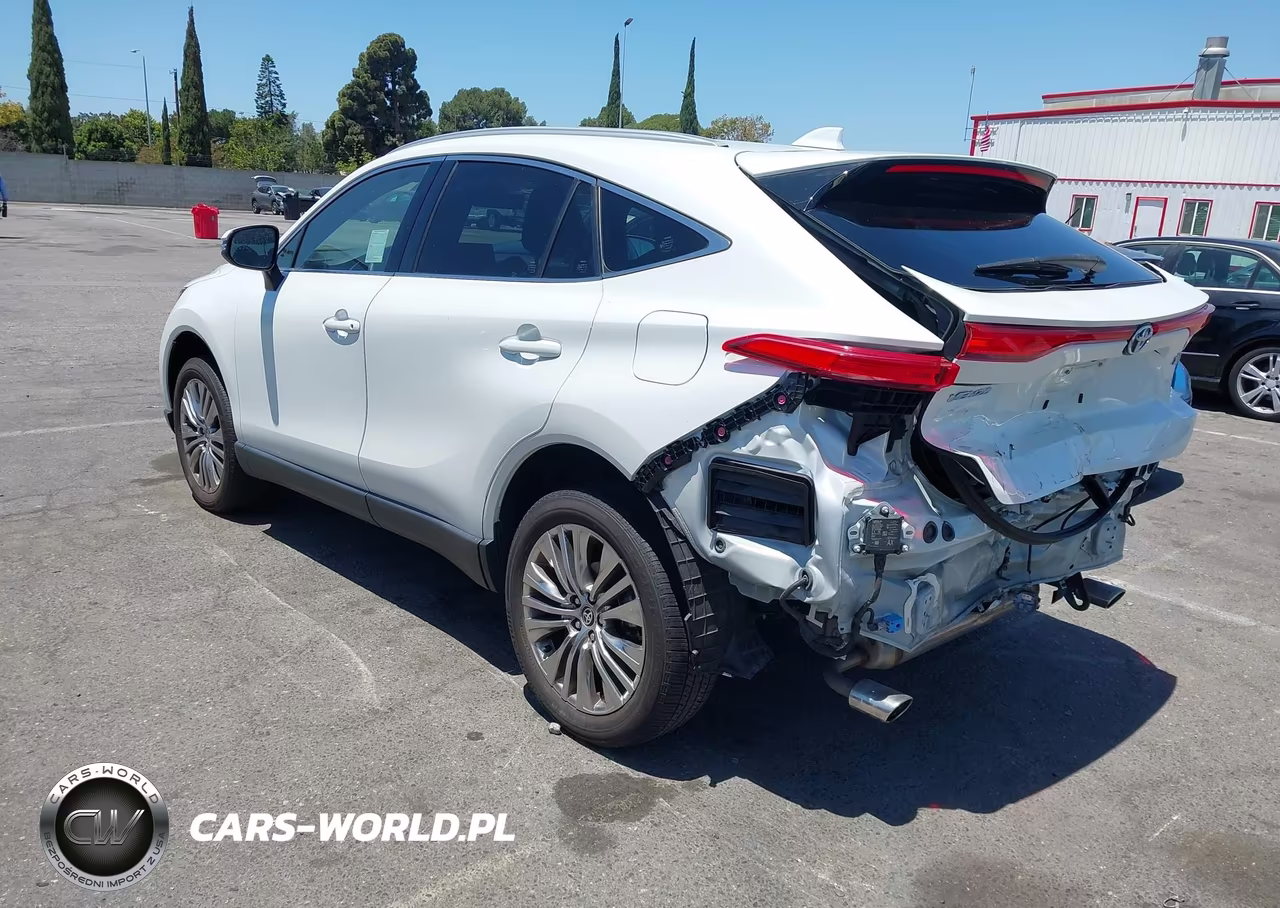 2023 Toyota Venza Xle VIN:JTEAAAAH4PJ131718 - 3