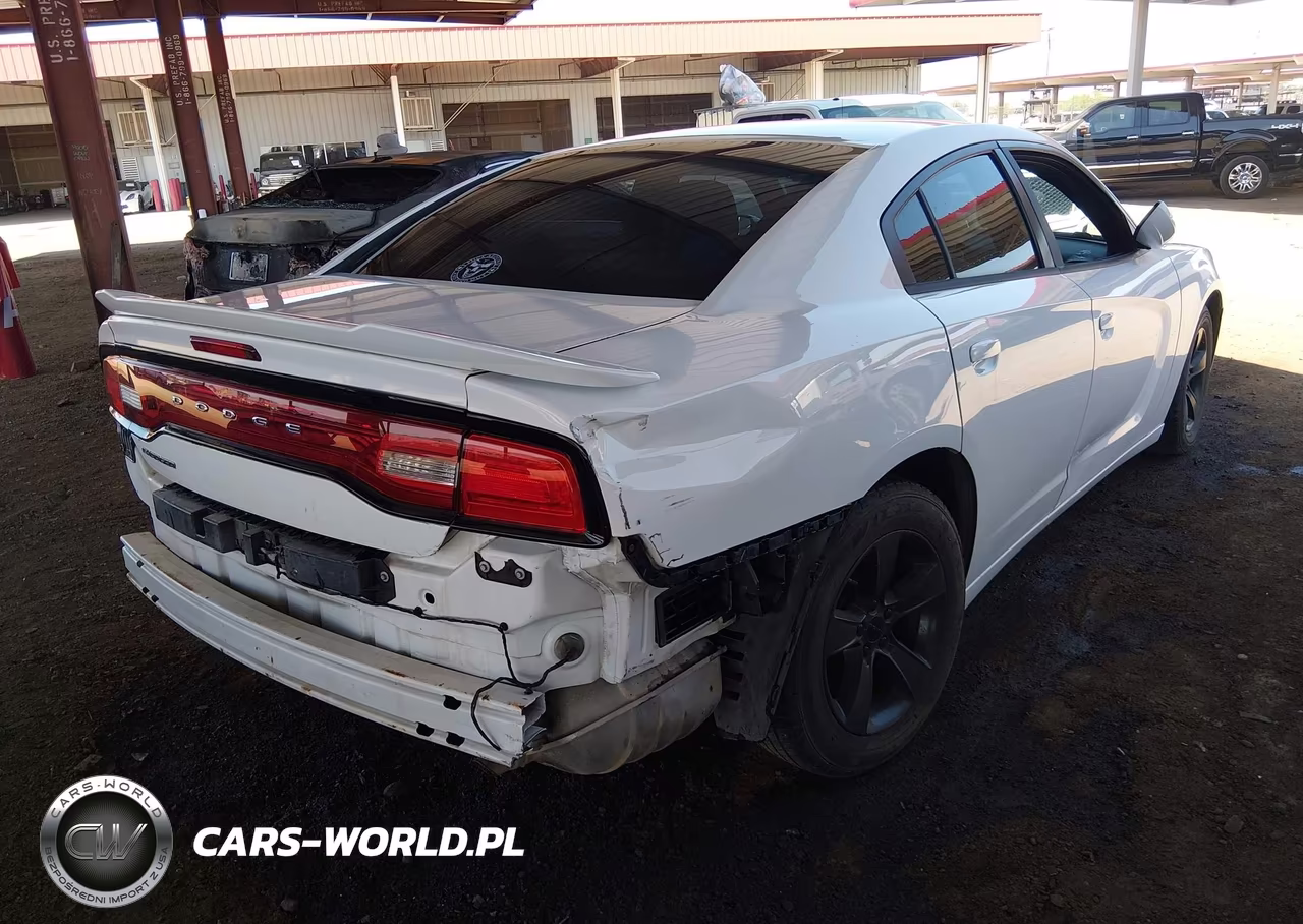 2013 Dodge Charger Se VIN:2C3CDXBG3DH579432 - 4