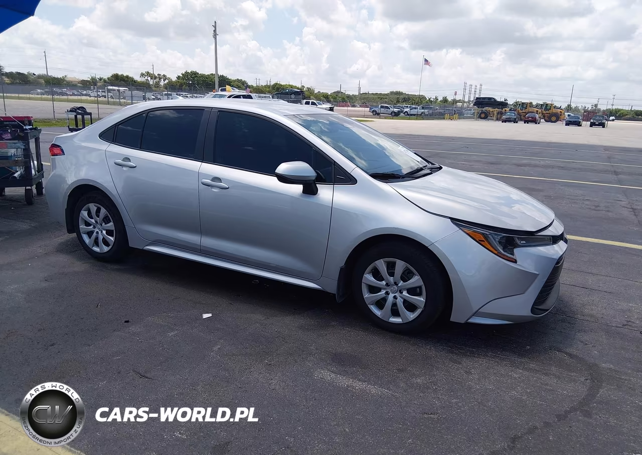 2025 Toyota Corolla Le – zdjęcie 1 z 17