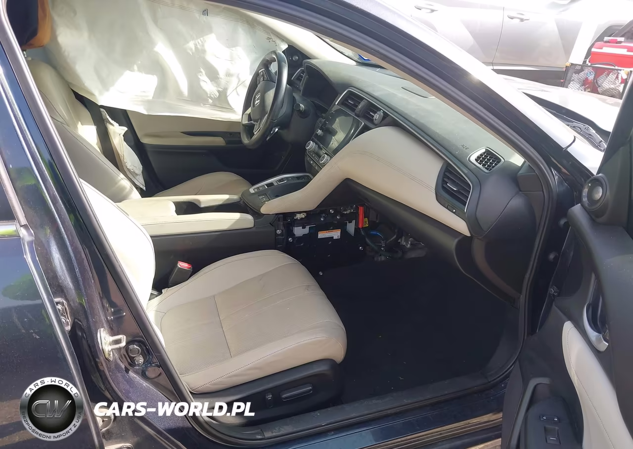 2019 Honda Insight Touring VIN:19XZE4F90KE027103 - 5