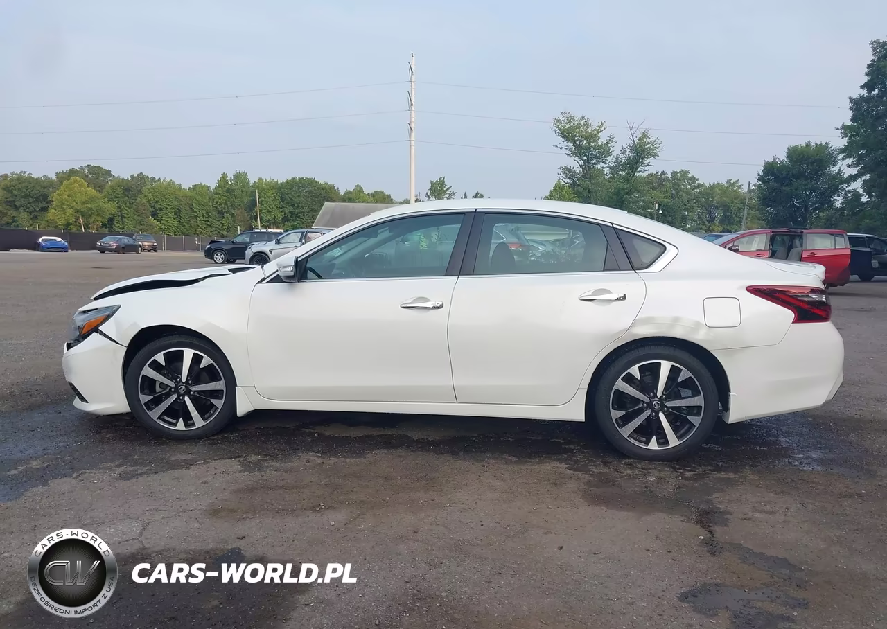 2018 Nissan Altima 2.5 Sr VIN:1N4AL3APXJC102968 - 15
