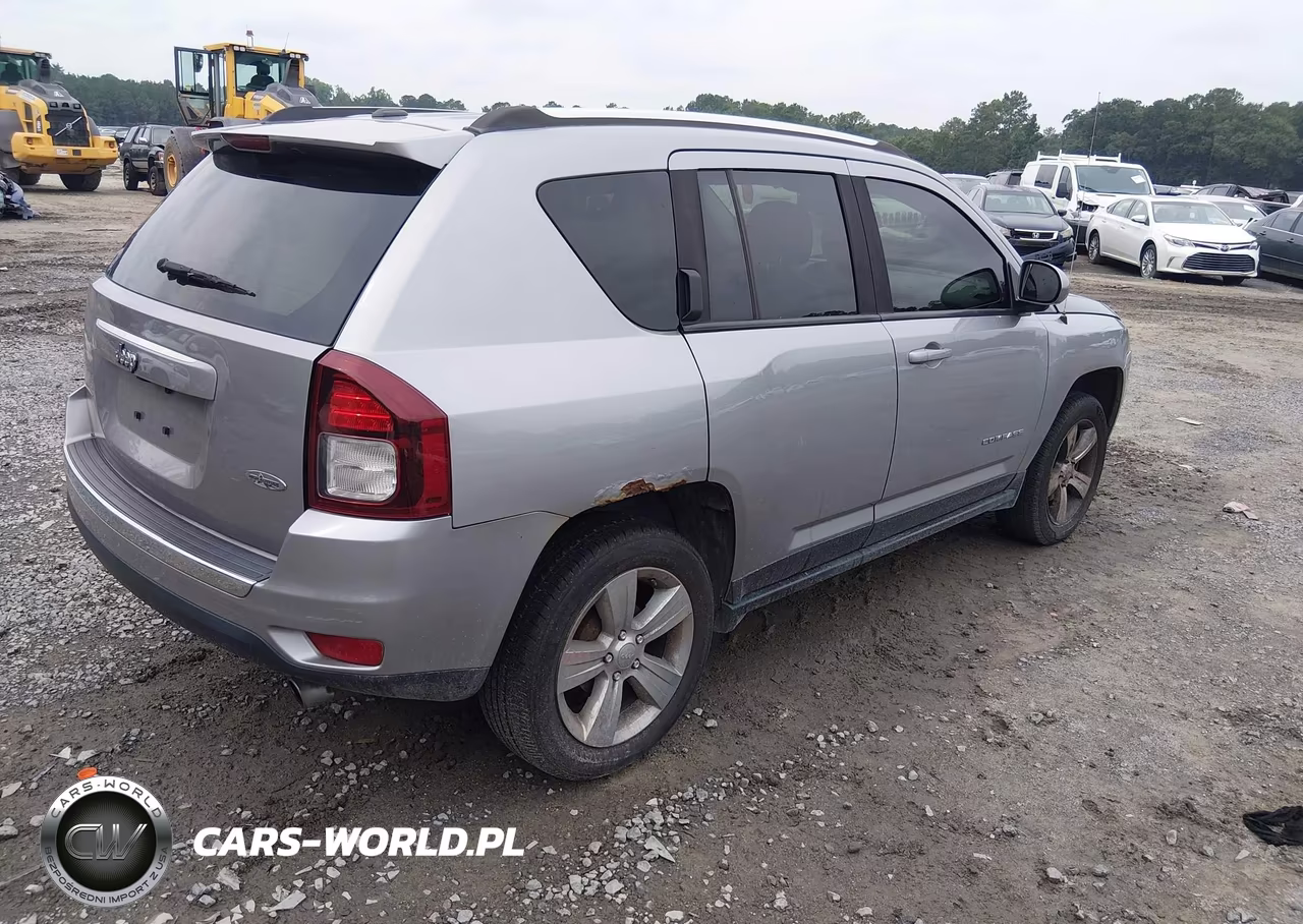 2017 Jeep Compass High Altitude VIN:1C4NJCEAXHD118924 - 4