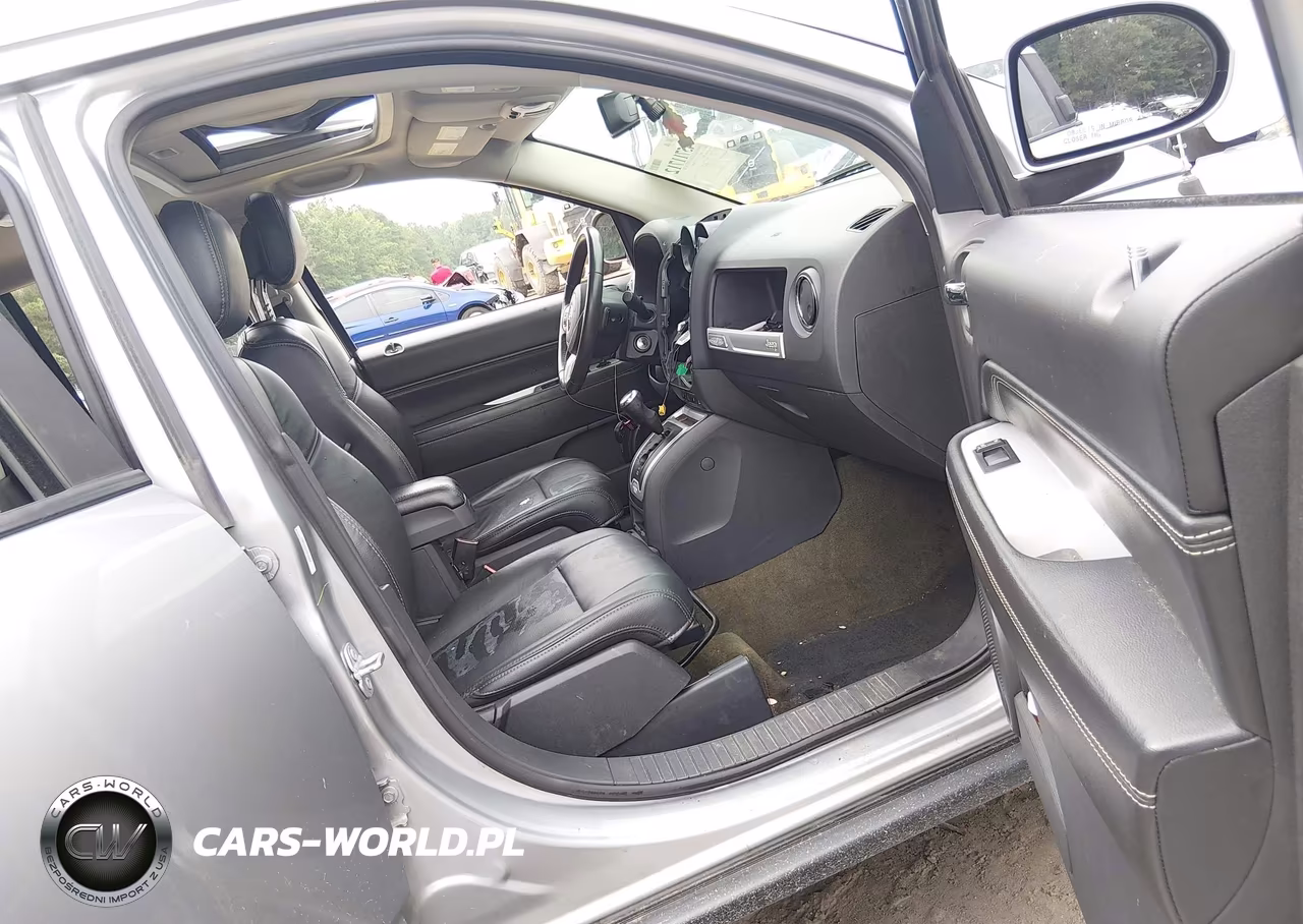 2017 Jeep Compass High Altitude VIN:1C4NJCEAXHD118924 - 5
