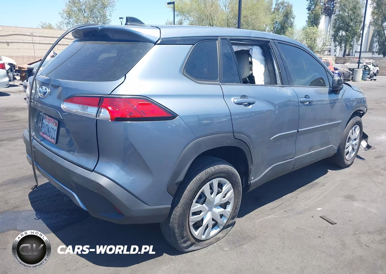 2022 Toyota Corolla Cross L VIN:7MUAAAAG4NV027425 - 4