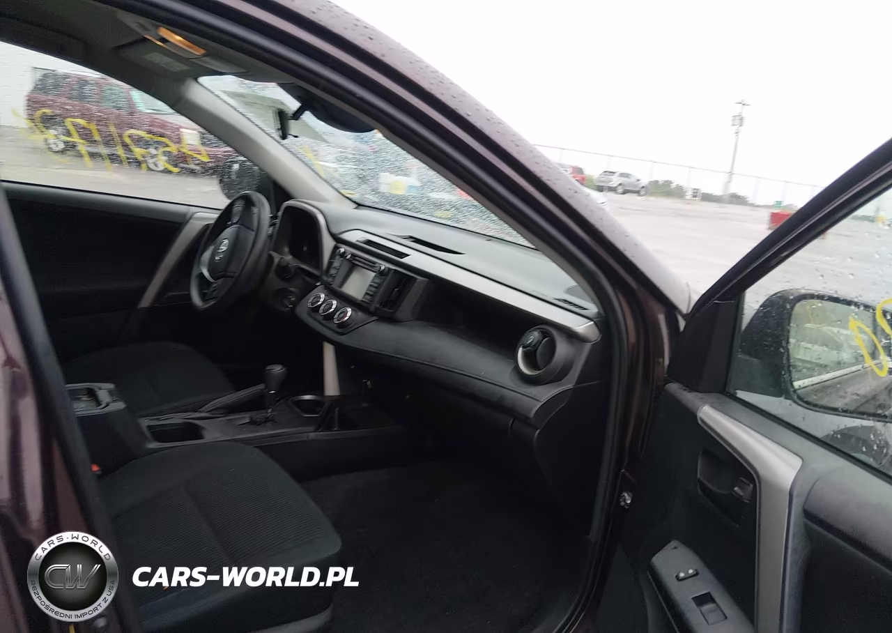 2018 Toyota Rav4 Le VIN:2T3BFREV6JW848932 - 5