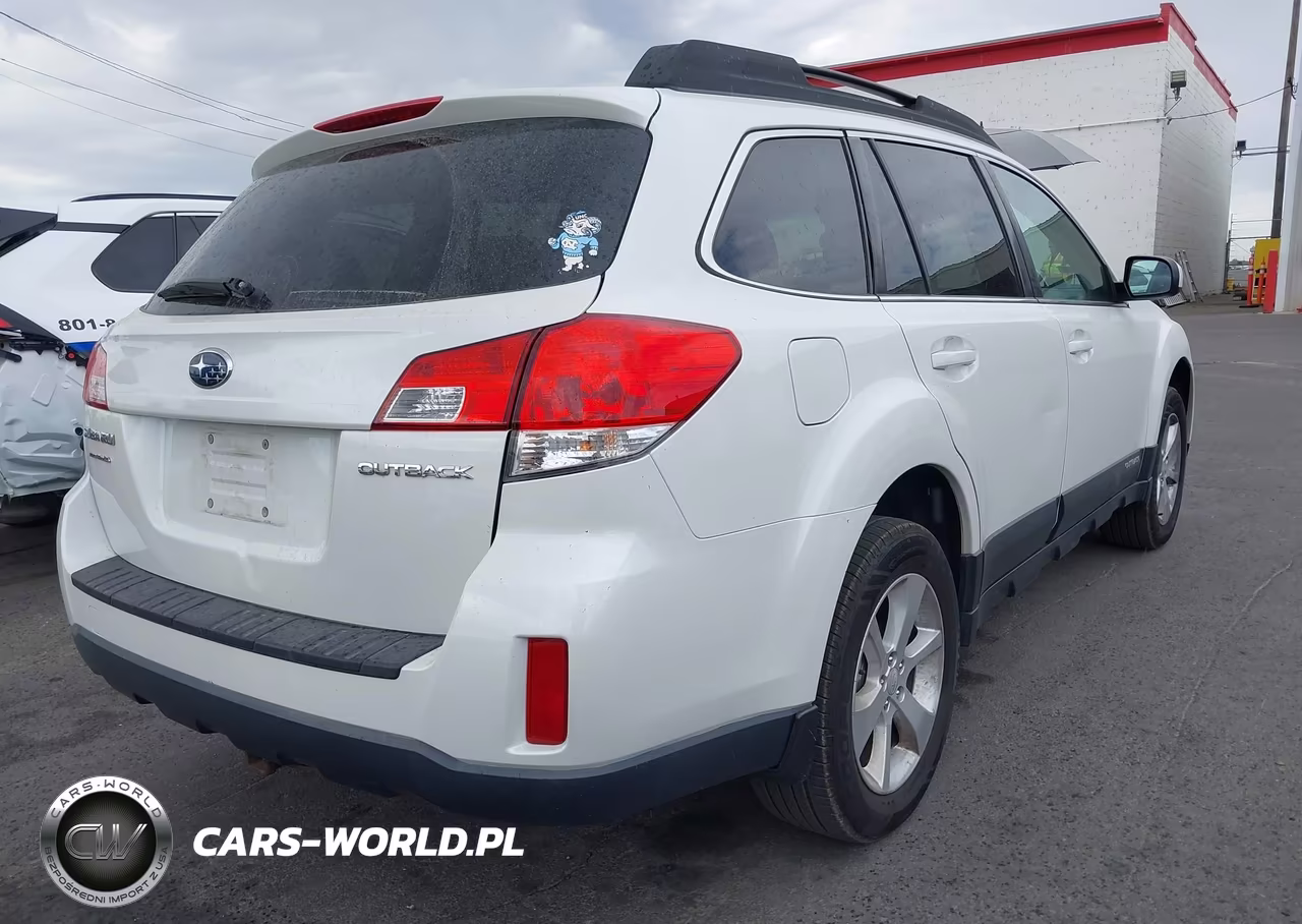 2013 Subaru Outback 2.5I Premium VIN:4S4BRCCC2D3257747 - 4