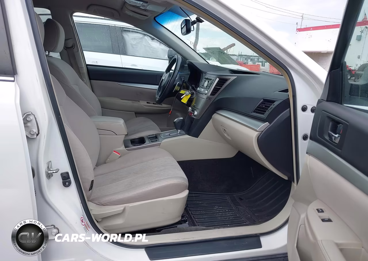 2013 Subaru Outback 2.5I Premium VIN:4S4BRCCC2D3257747 - 5