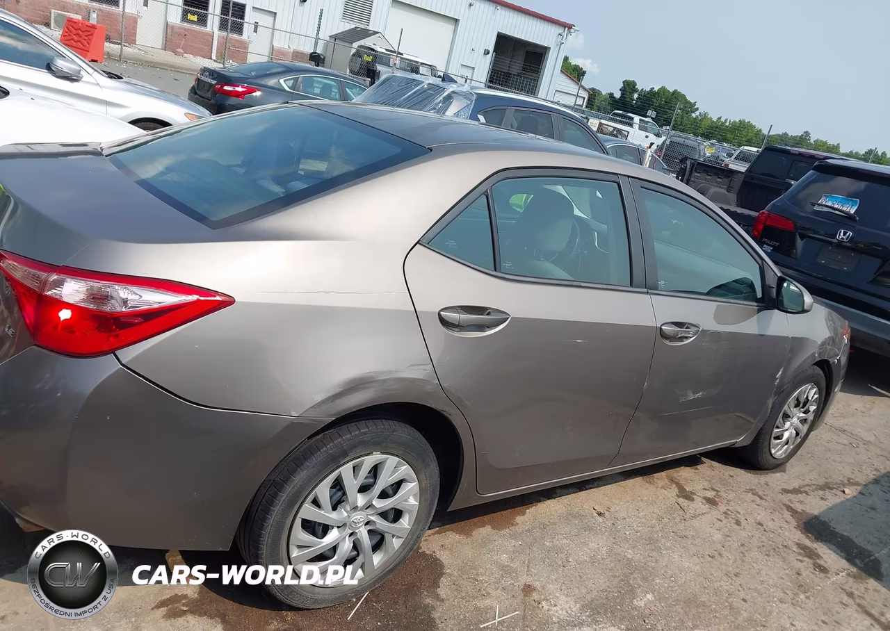 2017 Toyota Corolla Le VIN:5YFBURHE4HP659105 - 13