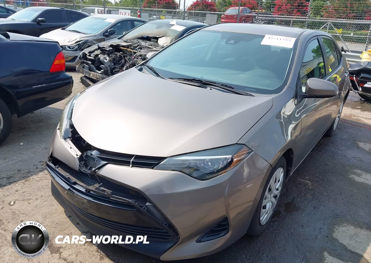 2017 Toyota Corolla Le VIN:5YFBURHE4HP659105 - 2