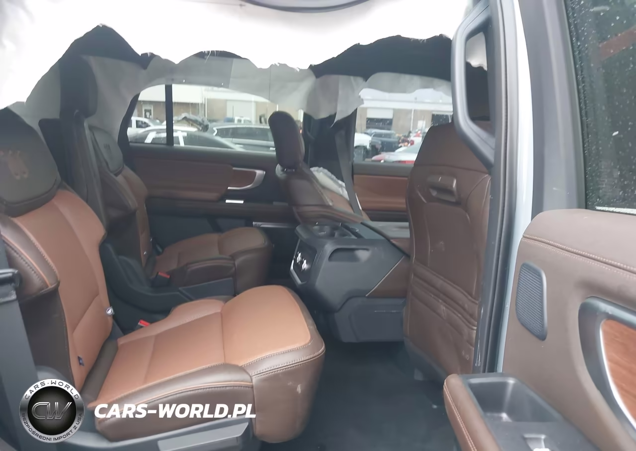 2025 Ford Expedition King Ranch VIN:1FMJU1P82SEA32427 - 8