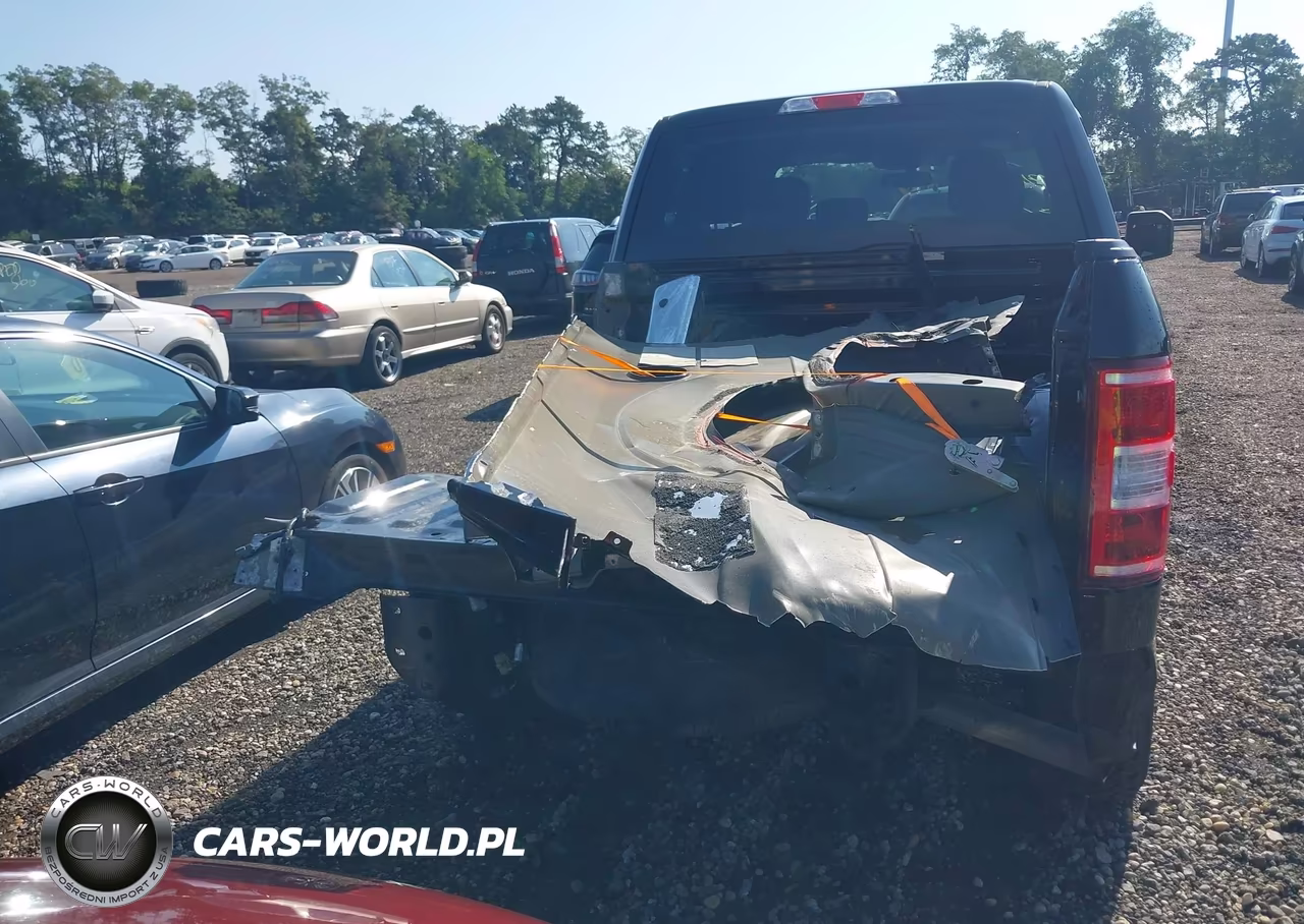 2018 Ford F-150 Xlt VIN:1FTEX1EP3JFB05725 - 16