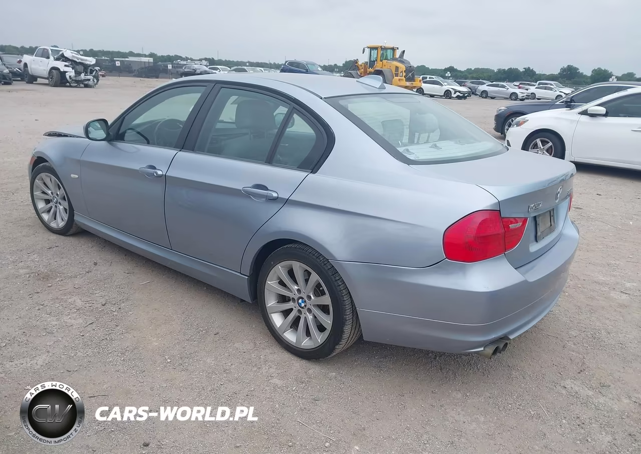 2011 BMW 328I VIN:WBAPH7G54BNM58080 - 3
