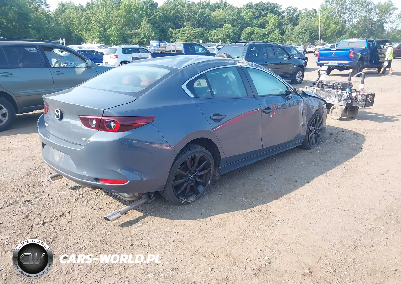 2023 Mazda Mazda3 2.5 S Carbon Edition VIN:3MZBPACM0PM373049 - 4