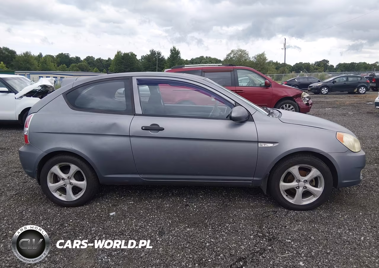 2009 Hyundai Accent Se VIN:KMHCN36C09U114227 - 13