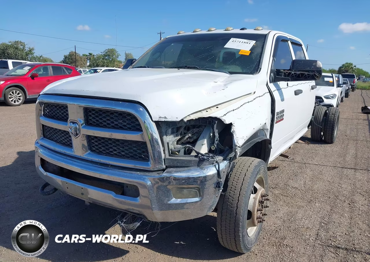 2017 Ram 5500 Chassis Tradesman-Slt-Laramie VIN:3C7WRMFL5HG520665 - 11