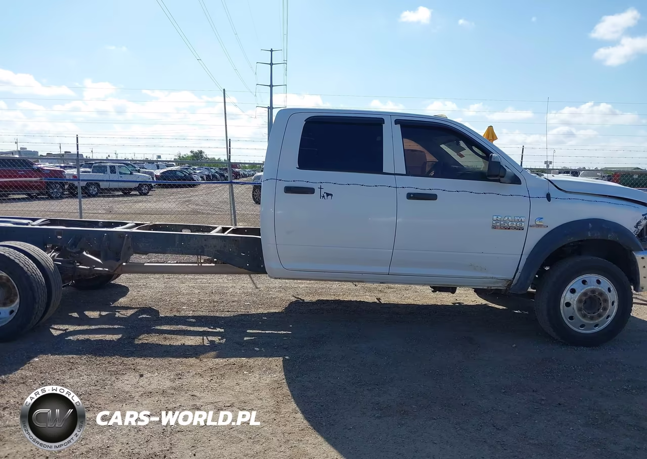 2017 Ram 5500 Chassis Tradesman-Slt-Laramie VIN:3C7WRMFL5HG520665 - 14